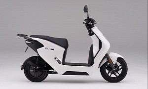 Honda Unveils New EM1 e: An Electric Scooter Equipped With a Proprietary Mobile Power Pack