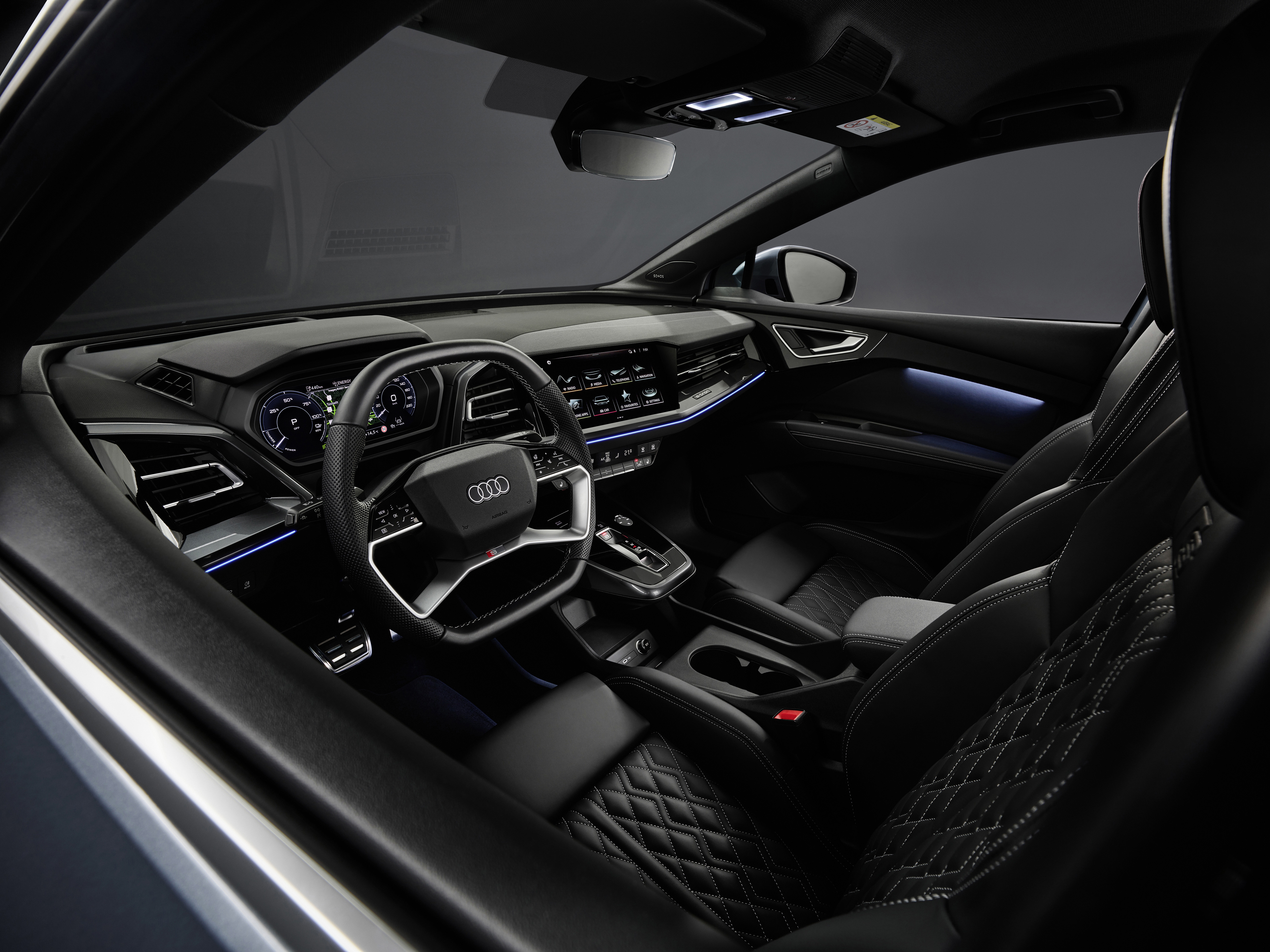 Hop Aboard the Upcoming Audi Q4 e-tron and Discover Its High-Tech Interior  - autoevolution