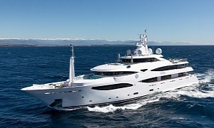 Hospitality Billionaire’s Lavish $37M Superyacht Sold in Record Time
