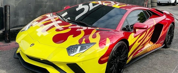 "Hot Wheels" Lamborghini Aventador wrap