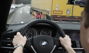 How BMW's Narrow Passage Assistant Works