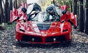 How Close to Your Screen Do You Need to Be to See That This Is a LaFerrari Replica?