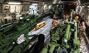 How Many M777 Howitzers Fit Inside a C-17 Globemaster III?