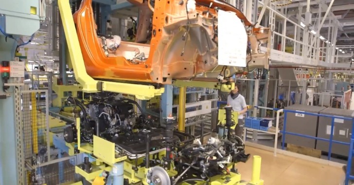 How the All-New 2015 smart fortwo is Assembled in Hambach