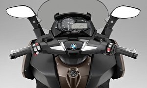 How the BMW Motorrad Side View Assist Works in the New C650 Maxi Scooters