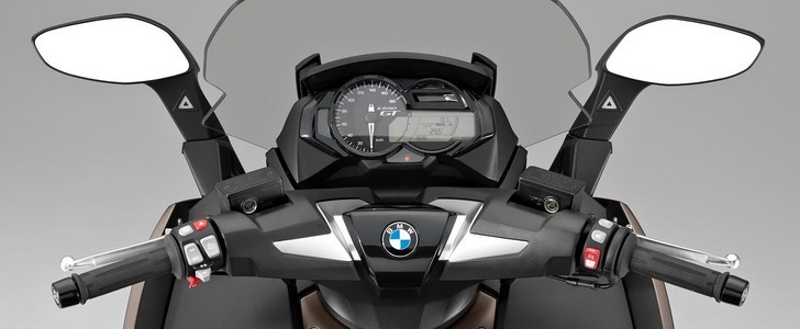 BMW Motorrad Side View Assist Technology