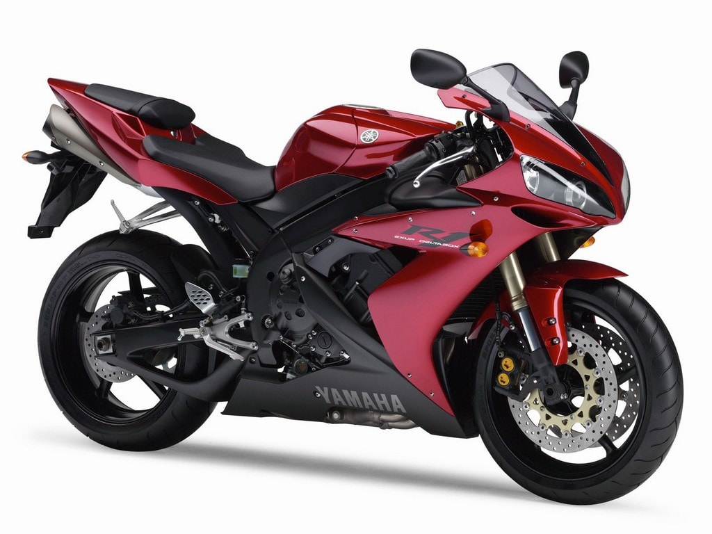The Yamaha R1 is by no means a bike suitable for a newbie