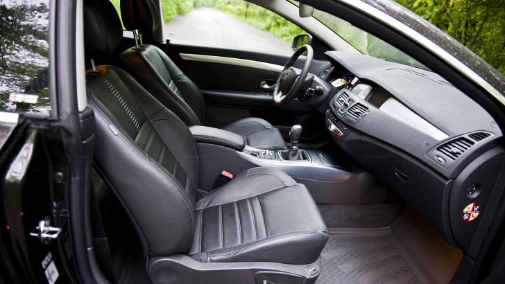 Renault Laguna Coupe interior
