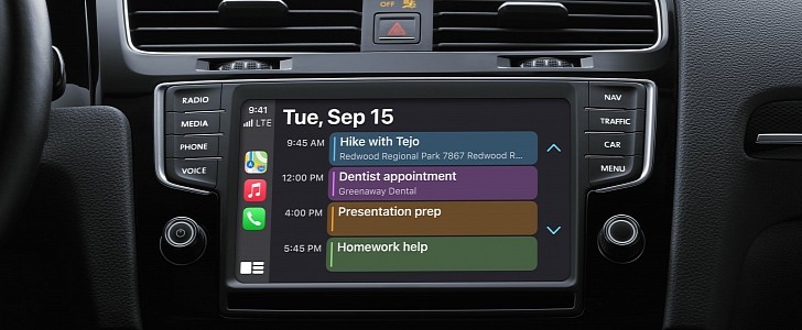Calendar info on Apple CarPlay
