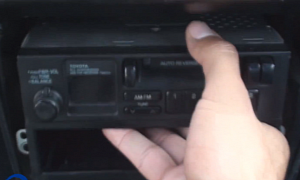 How to Remove Radio Unit on Toyota Tercel