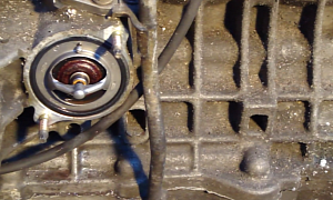 How to Remove Thermostat from Toyota VVTi Engine
