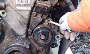 How to Remove Water Pump in Toyota VVTi Engine