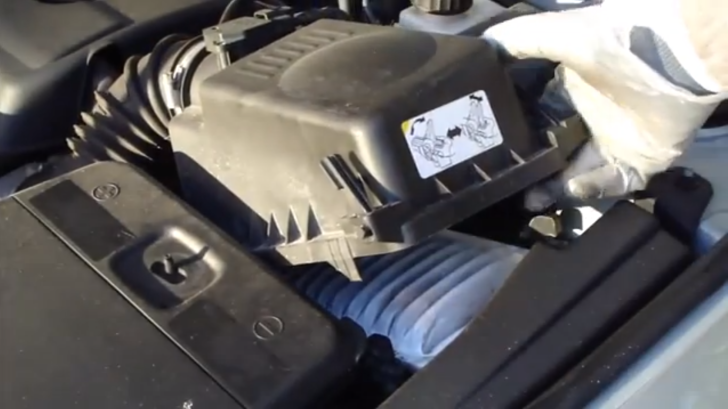 Toyota Avensis air filter