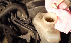 How to Replace Brake Fluid on 1996-2007 Toyota Corolla