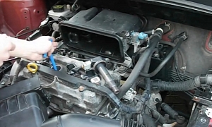 How to Replace Sparkplugs on 2002 Toyota Yaris