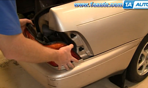 How to Replace Taillight or Lightbulb on 1993-1997 Toyota Corolla