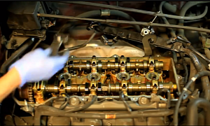 How to Replace Valve Cover Gasket on 1998-2002 Toyota Corolla