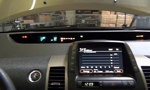How to Reset Maintenance Light on 2007 Toyota Prius