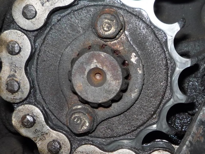 Excessive use of engine brake leads to premature front sprocket wear