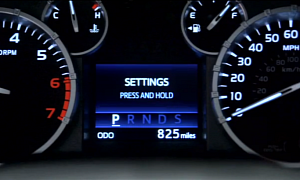 How to Use Customizable Info Display on 2014 Toyota Tundra