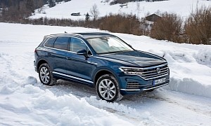 How to Use the New Remote-Controlled Parking Assist for the 2021 VW Touareg