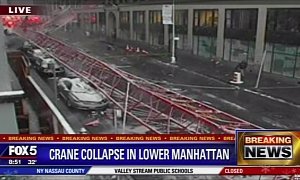 Huge Construction Crane Collapses on Manhattan Busy Street, Casualties Reported