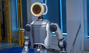 Humanoid Robot with Lost in Space Vibes Looks Ready to Make Humans Its Slaves