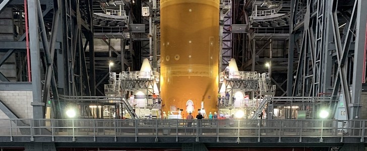 NASA's SLS core stage was successfully lowered down in between already assembled twin solid rocket boosters