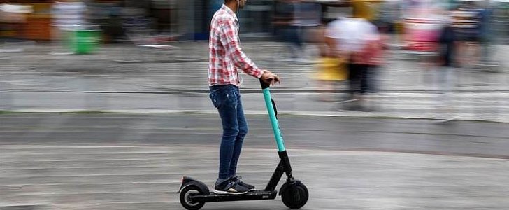 German police crack down on drunk e-scooter riders during Oktoberfest