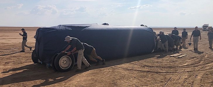 Bloodhound LSR arrives in South Africa