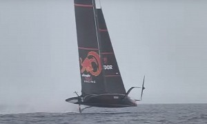 Watch Hydrofoil Appear To Fly Above the Water at 46 MPH