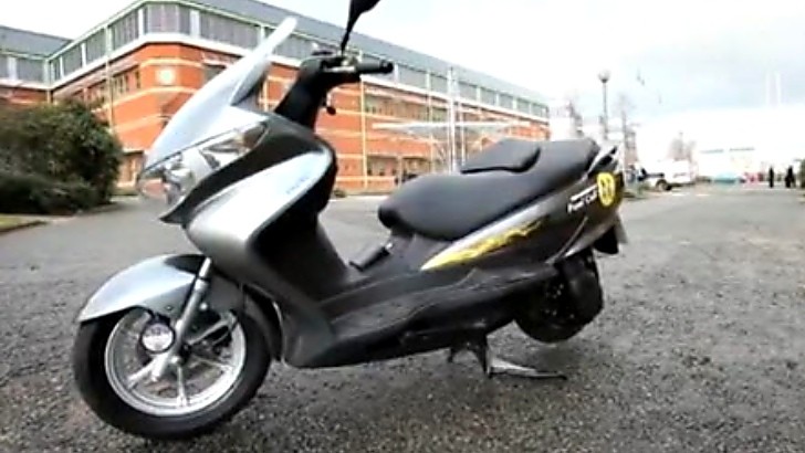 Hydrogen Fuel-Cell Scooter