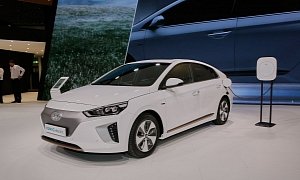 Hyundai Ioniq Hybrid, Plug-In and Electric Debut in Geneva