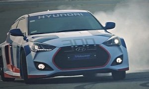 Hyundai RM15 Is a Mid-Engined Veloster Drift Machine with 300 HP