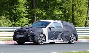 Hyundai Veloster Facelift Filmed Testing at the Nurburgring