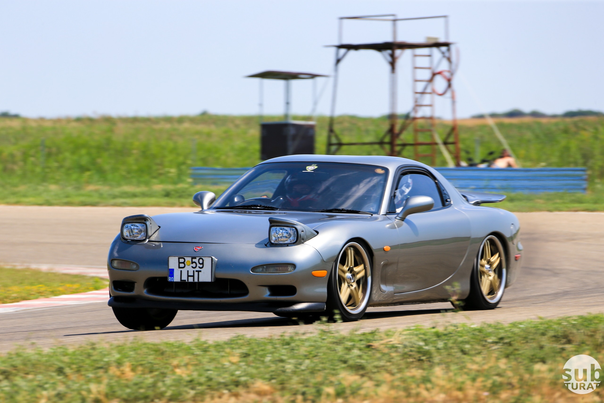 https://s1.cdn.autoevolution.com/images/news/i-raced-a-500-hp-mazda-rx-7-after-15-years-of-dreaming-of-it-218462_1.jpg
