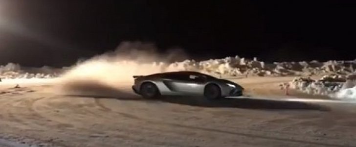 Lamborghini Aventador S drifting