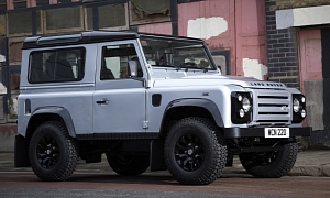 Iconic Revival: Land Rover Expected to Bring Defender Prototype to Frankfurt