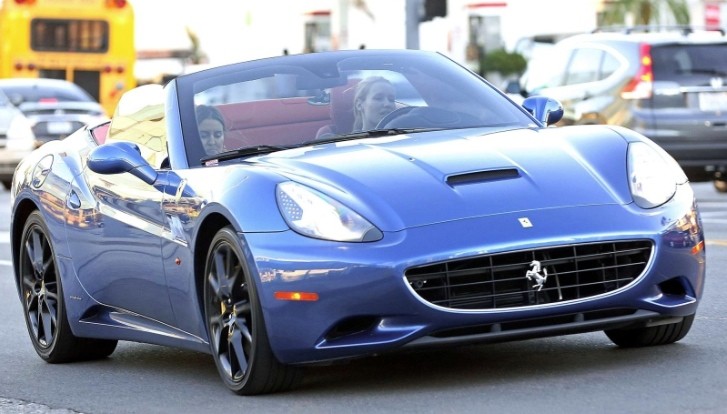 Iggy Azalea Seen Driving an Ice Blue Ferrari California