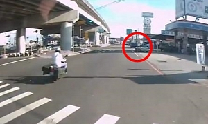 Ignorant Tuk-Tuk Driver Crashes Hard into Unsuspecting Scooter