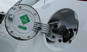 IHS Says Hydrogen Cars Are at a Crossroad, Need Infrastructure to Go Big