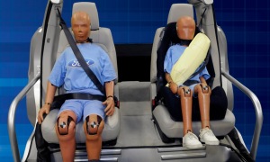 IIHS Applauds Ford's Inflatable Belts
