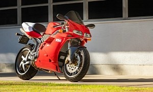 Immaculate 2000 Ducati 996S Keeps the Miles Within Three-Digit Territory, Looks Exquisite