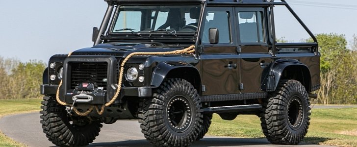 Impeccable Land Defender 110 From SPECTRE Hits the Auction Block - autoevolution