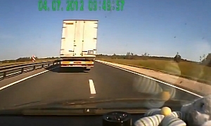 Improper Overtaking Causes High-Speed Crash on Russian Highway