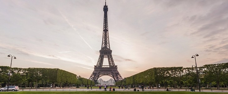 The Eiffel Tower on Google Street View