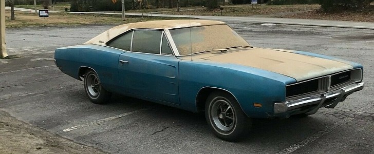 1969 Dodge Charger barn find in Arkansas