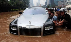 Indonesian Flood Messes Up a Rolls Royce