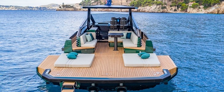 Induce Rubbernecking With Sick and Luxurious Carbon Fiber 43wallytender Day Boat