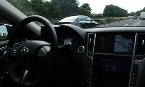 Infiniti Q50 Drives Itself at 100 KM/H with Nobody in the Seat